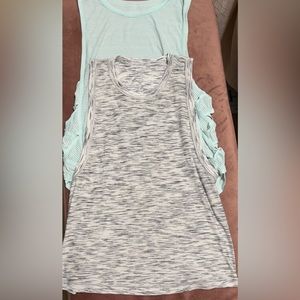 2 lululemon tops Sz s no size tags